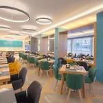 Blue Lagoon Hotell 4*