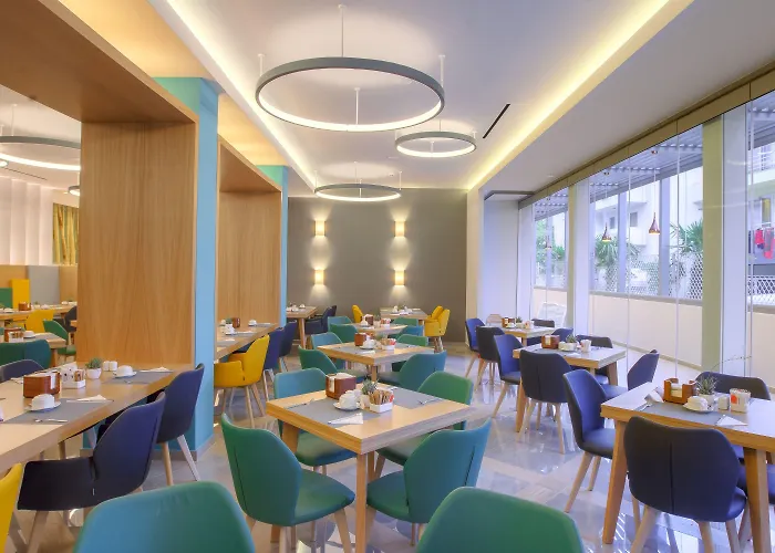 Blue Lagoon Hotel 4*