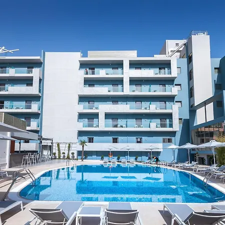 Blue Lagoon 酒店 4*