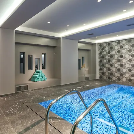 Blue Lagoon 호텔 4*