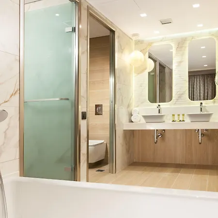 Blue Lagoon 科斯镇