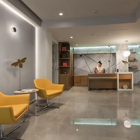 Blue Lagoon 4* 코스 타운