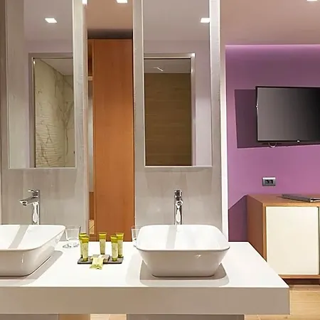Hotel Blue Lagoon 4*
