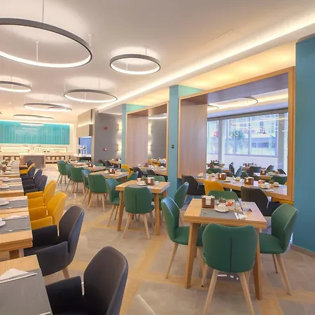 Blue Lagoon فندق 4*