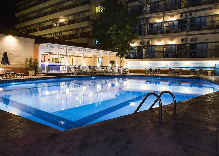 מלון Blue Lagoon