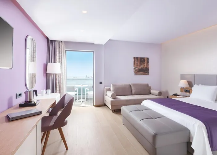 Otel Blue Lagoon İstanköy