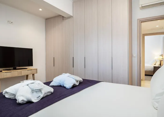 מלון Blue Lagoon 4*