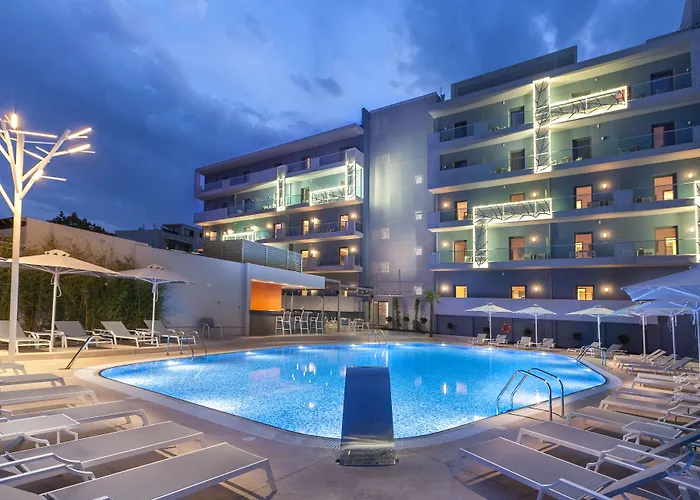 מלון Blue Lagoon 4*