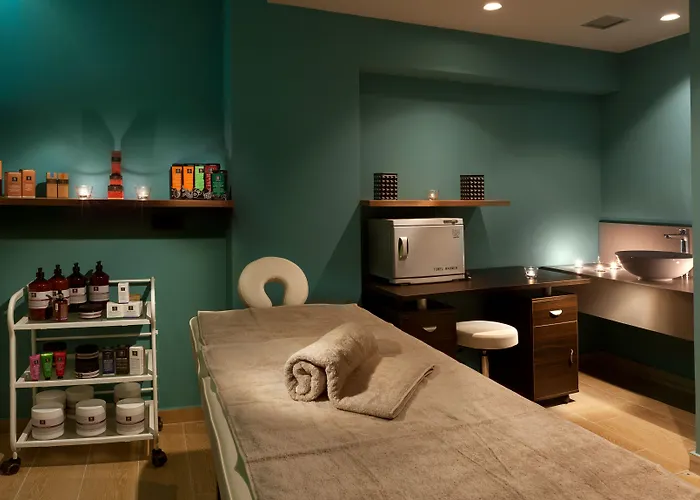 Blue Lagoon Hotel Cos